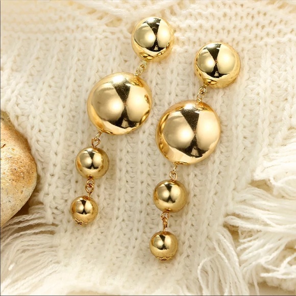 COPY - COPY - NWOT EARRINGS - Picture 2 of 6